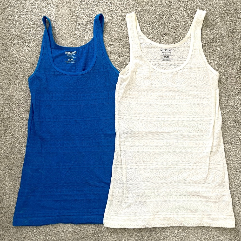 Women’s Mossimo Crochet Lace pattern tank tops • Size Medium •